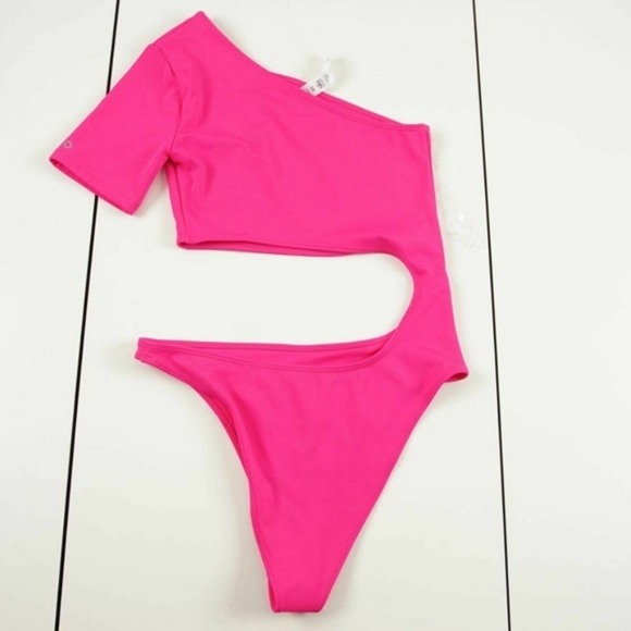 Alo Swimsuit 🪼🌺 - Picture 2 of 4